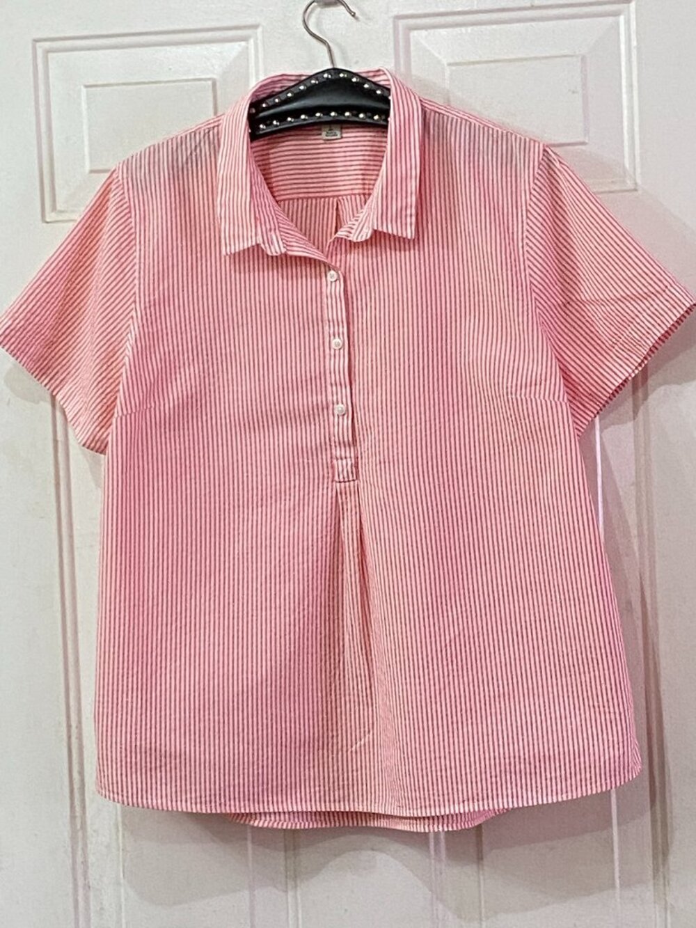 L.L. Bean Sz L Seersucker Blouse Popover Short Sleeve Salmon Pink/White Striped